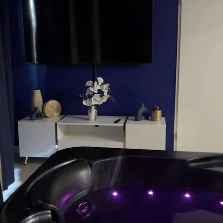 Jacuzzi Privatif Blue * تولوز